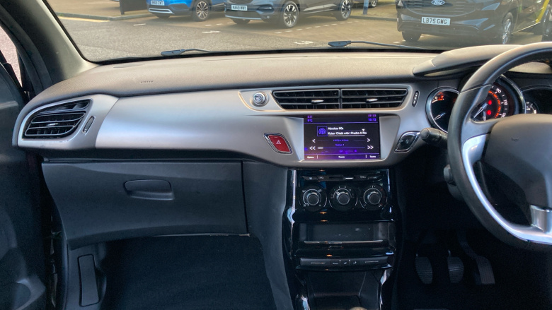 DS 3 1.2 PureTech 82 Chic 3dr Petrol Hatchback